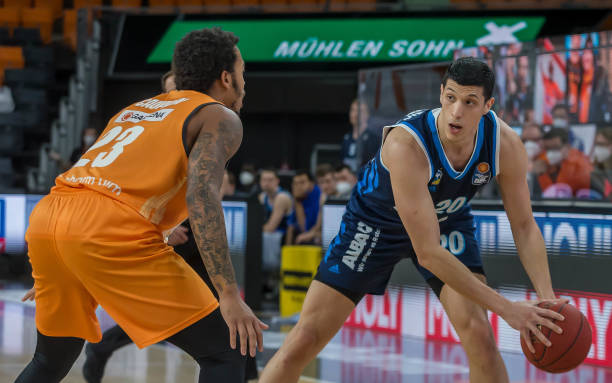 评论员普遍 评论员普遍